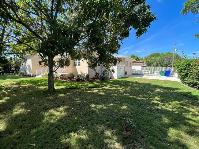 Photo - 650 SW 26th Rd