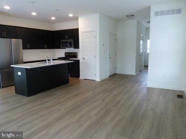 Photo - 860 Champions Dr