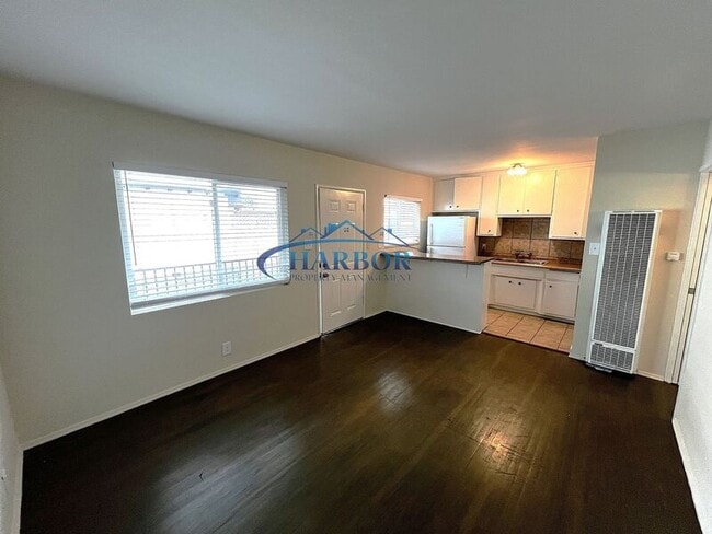 Photo - 1919 Vanderbilt Ln Unidad F