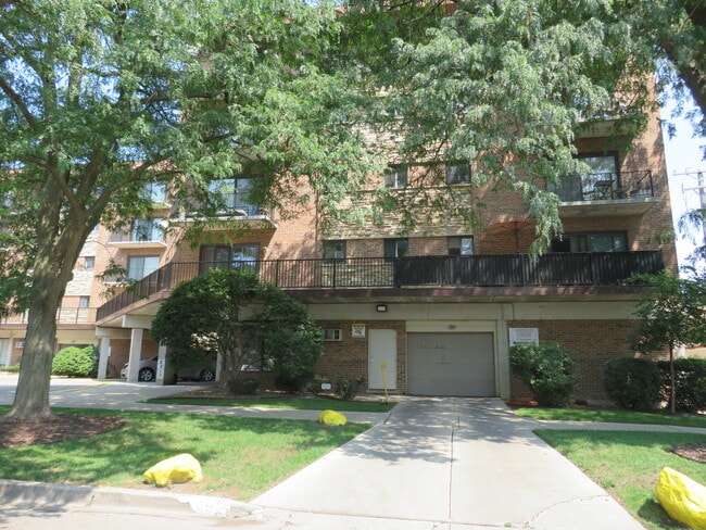 Photo - 2317 N Neva Ave Unit 308A