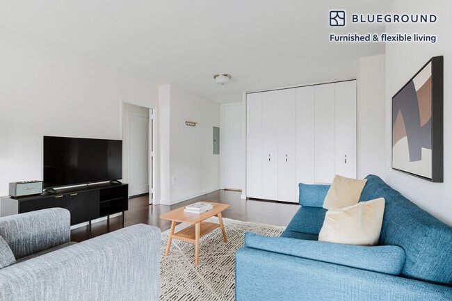 Photo - 401 E 34th St Unidad FL9-ID2115