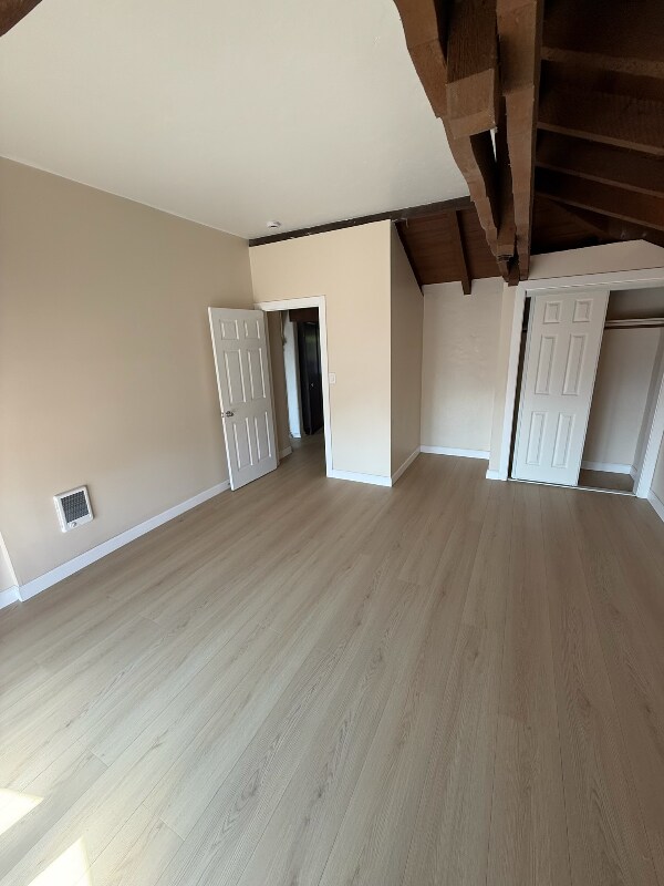 Photo - 1700 Le Roy Ave Unidad 12