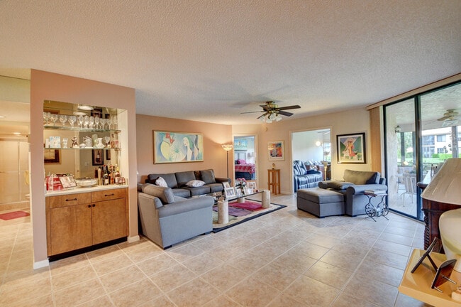 Building Photo - 15711 Loch Maree Ln Unit 4702