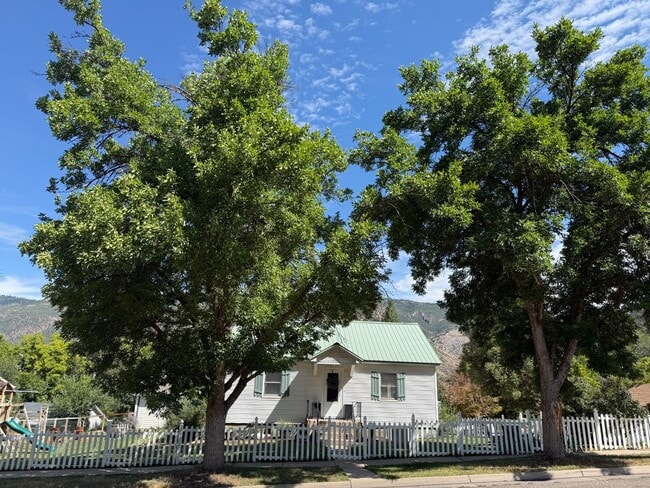 Photo - 515 11th St