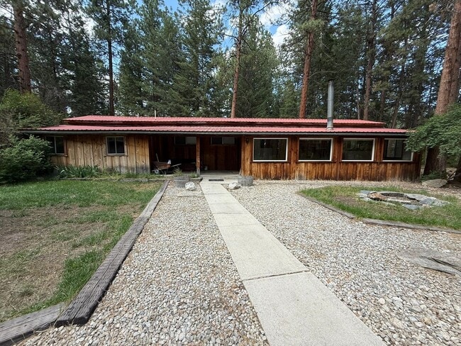 3 bed 2 bath in Victor - 3 bed 2 bath in Victor House