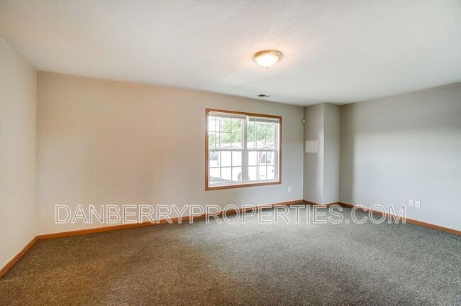 Photo - 1107 N Byrne Rd