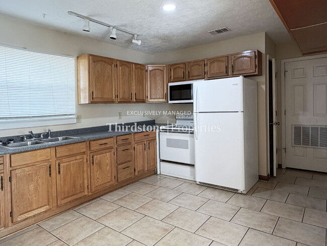 Photo - 1717 Lindsey Rd