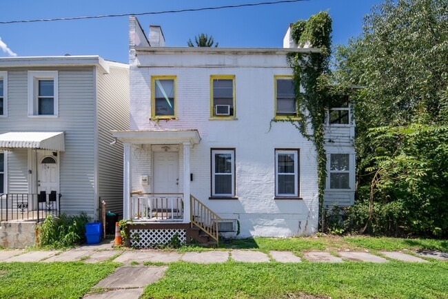 Photo - 787 4th Ave