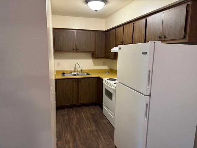 Photo - 48 on Cold Spring