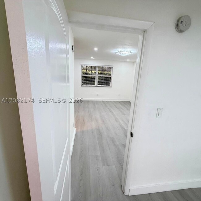 Photo - 2015 SW 27th Ave Unit 2