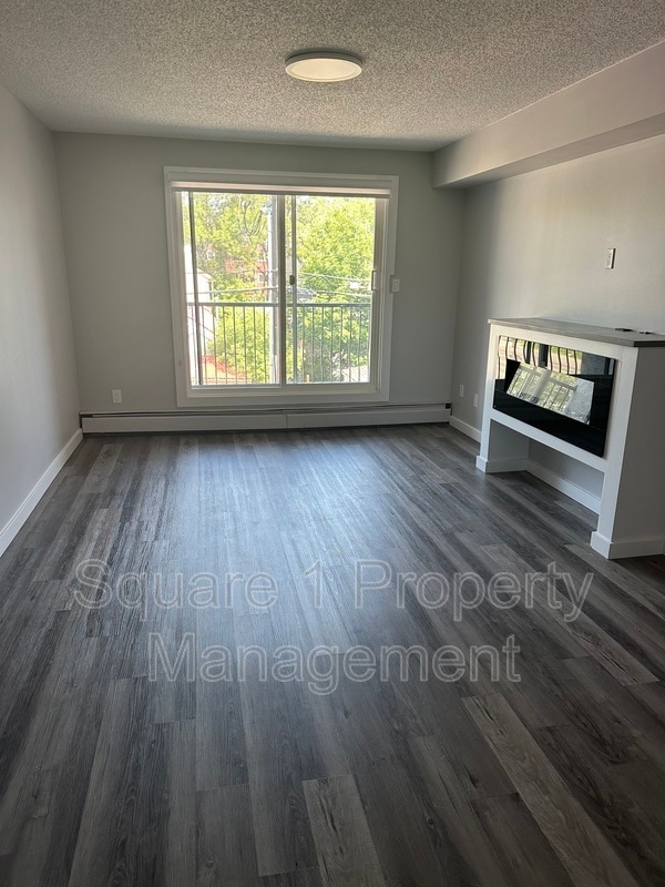 Building Photo - 9864 84 Unit 202