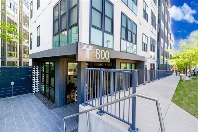 Building Photo - Incredible 2-Bedroom Condo at the Tyndall ...