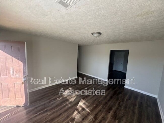 Photo - 405 E Central Ave