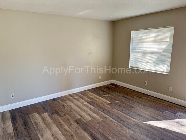 Photo - 2 Bedroom Apartment - Busch Gardens Area Unit Apt. B