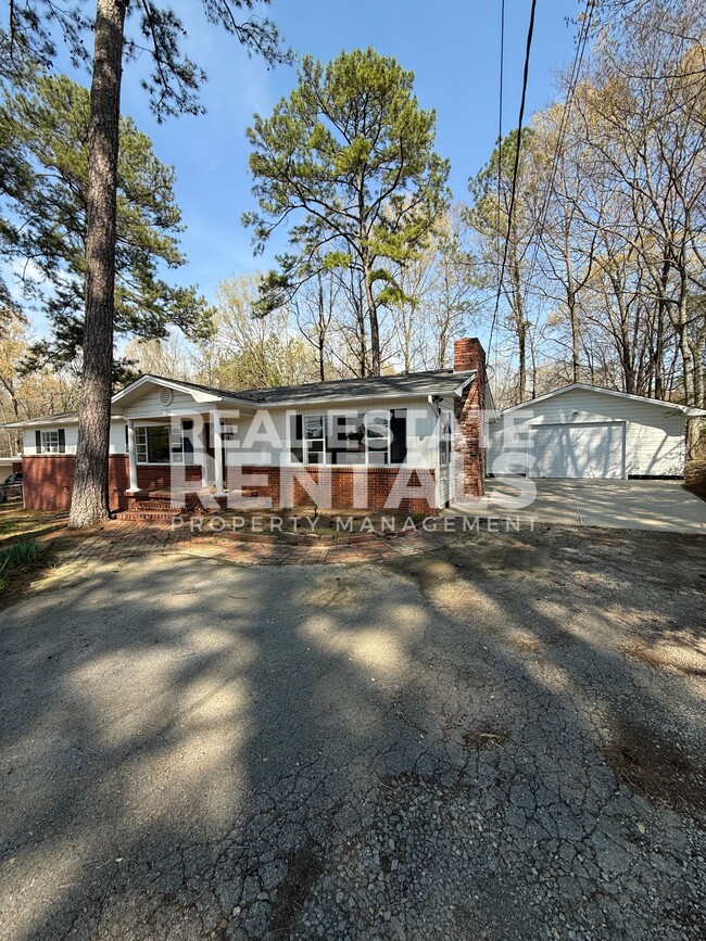Building Photo - 688 Sutton Bridge Rd Rental