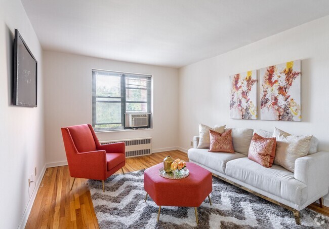 Living Area-Classic - Hoyt Bedford Apartments