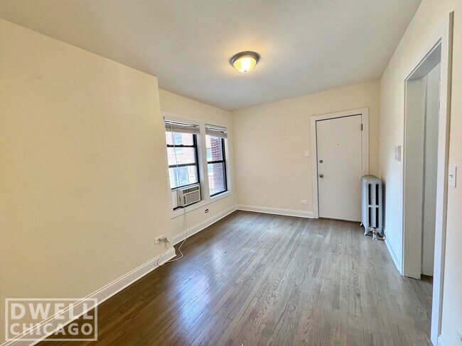 Photo - 2639 N Spaulding Ave Unidad S