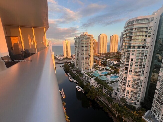 Building Photo - 300 Sunny Isles Blvd Unit 4-2306 Rental