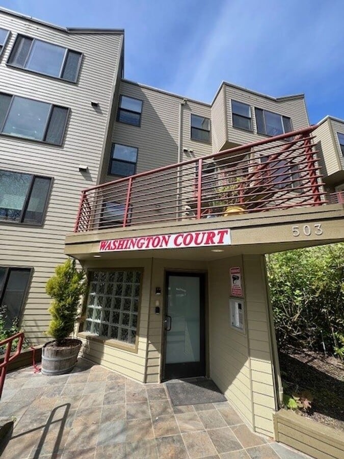 Photo - Washington Court