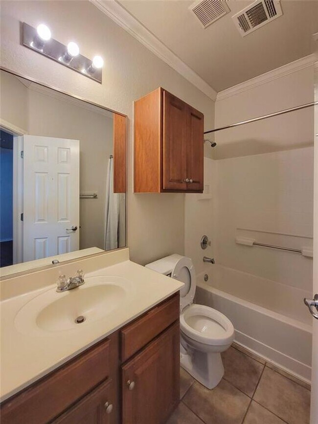 Photo - 11409 Hereford St