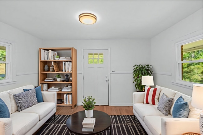 Photo - 407 Christopher Dr