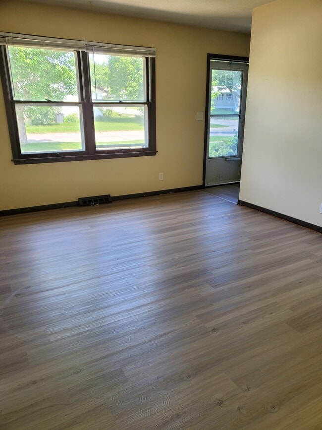 Photo - 3025 Elaine Dr NW