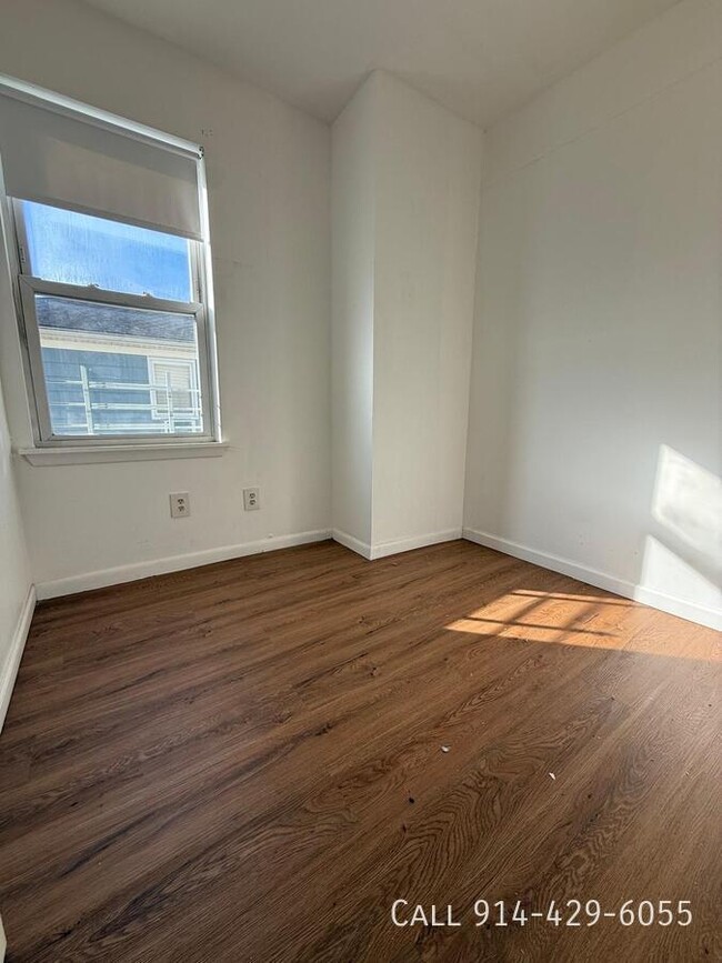 Photo - 83 Maple Pl Unit 2