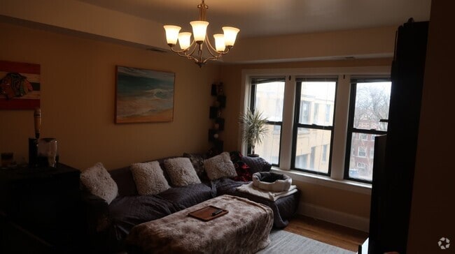 Building Photo - 2838 N Francisco Ave Unit 2B Rental