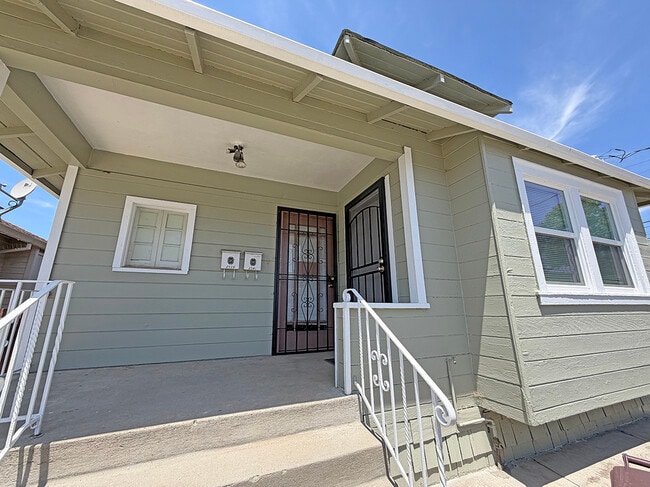 Photo - 2539 Grande Vista Ave Unit 2541