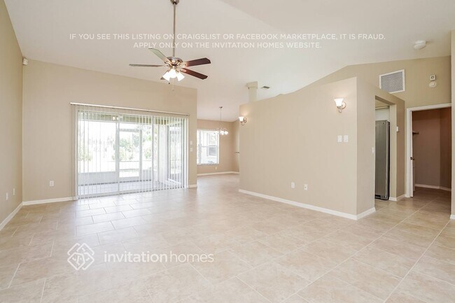 Photo - 23156 Hillsdale Ave