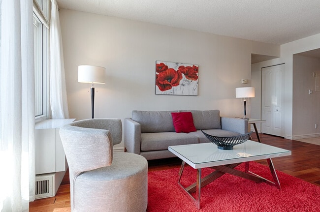 Building Photo - 116 marché atwater-SI ID1261775P