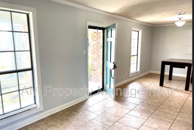 Photo - 128 Longfellow Dr