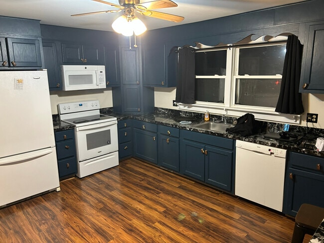 Photo - 645 Millbridge Rd