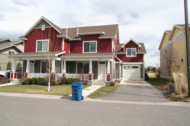 Building Photo - Matheson Way Townhouse Unit 770