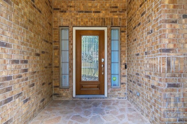 Photo - 420 Torrington Dr