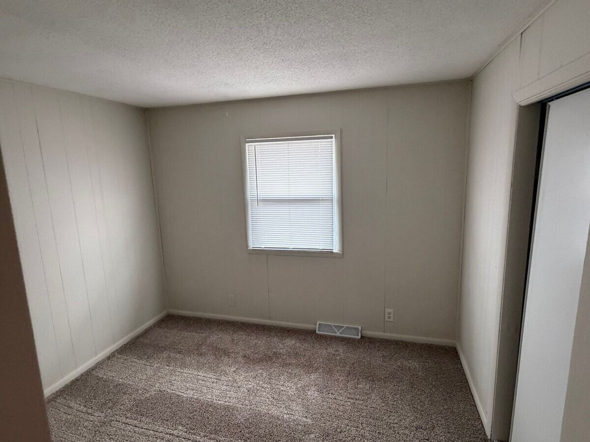 Photo - 3419 County Rd 1400 E Unit B