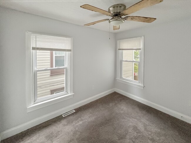 Photo - 336 S Locust St