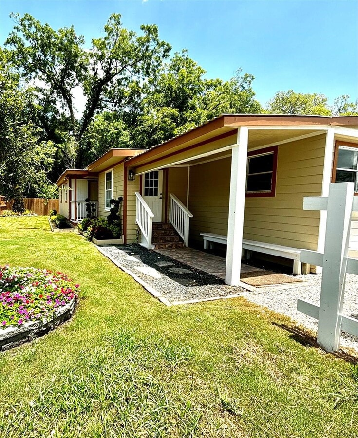 Photo - 401 N 11th St