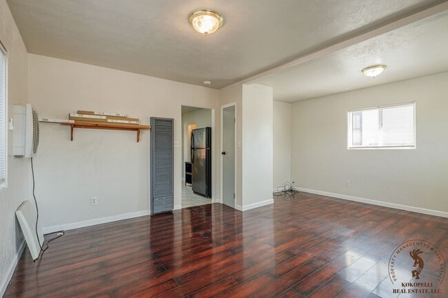 Photo - 540 W 8th St