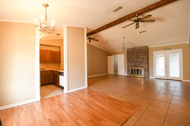 Photo - 1304 N Sugar Ridge Rd