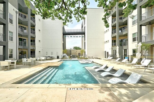 Building Photo - 4801 Springdale Rd Unit 1301