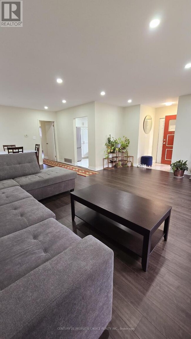 Photo - 22 Murchison Crescent