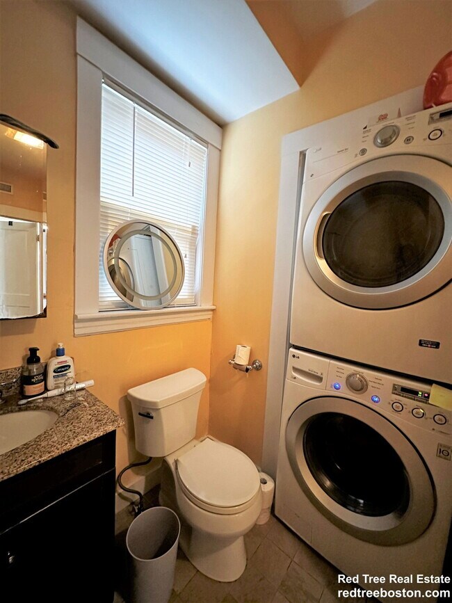 Photo - 229 Chestnut Hill Ave Unidad 1