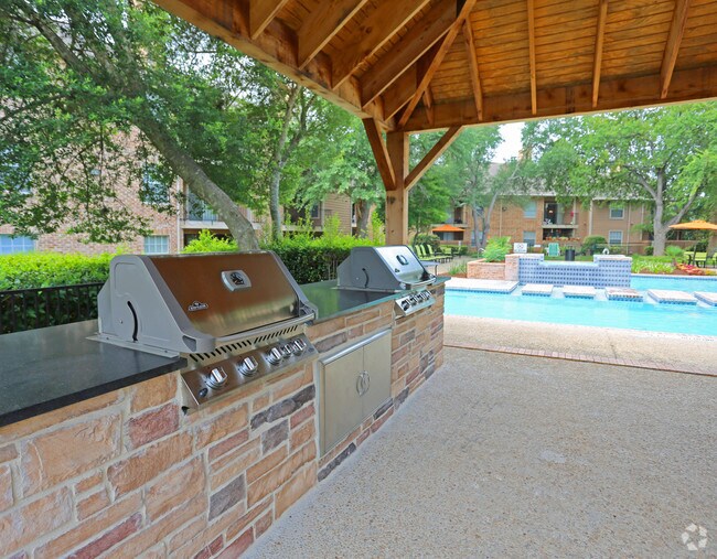 Outdoor Kitchen