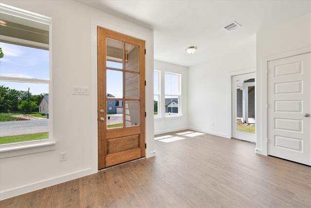 Photo - 1215 Chestnut Ct
