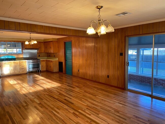 Photo - 3 Bedroom Biloxi