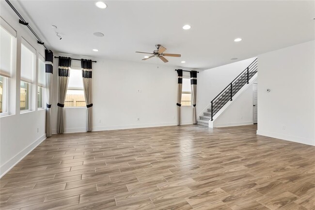 Photo - 9109 Moonstone Dr