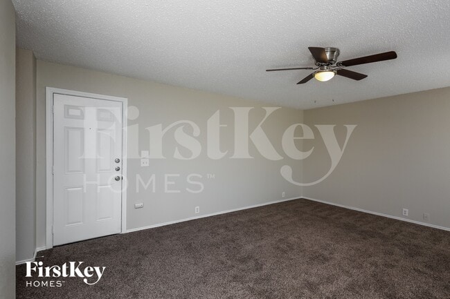 Photo - 820 Monette Dr