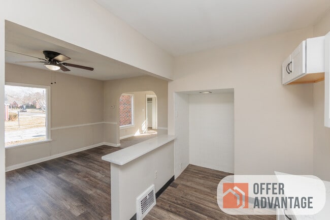 Photo - 1284 Avondale Rd