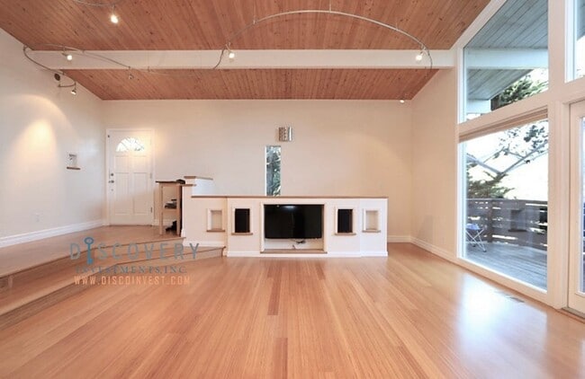 Photo - Four Bedroom Montclair Home with Forest Views